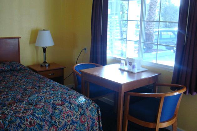 Knights Inn Santa Cruz Phòng bức ảnh
